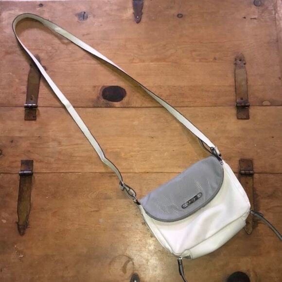 Jessica Simpson gray and cream crossbody handbag - Picture 1 of 16